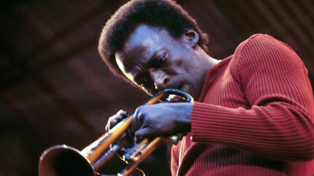 Diretório de Miles Davis obtido pela tanque mídia 

