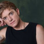 Discurso: Em 'Wayward', Mae Martin leva a personalidade moderna de Peter Fring Pan em um thriller escuro