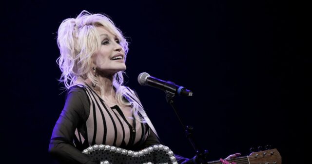 Dolly Parton mantém seus shows de Las Las Vega como resultado de 'dificuldades de saúde e bem-estar' 

