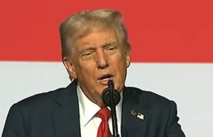 Donald Trump afirma que existem 2 ‘N-Words’ que você não pode usar 093025_DONALD_TRUMP_N_WORD_KAL_V3