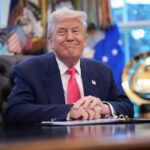 Donald Trump expõe nova obra de arte de residência branca inspirada em Joe Biden