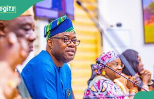 Drama como comemorações do governador nigeriano Bans ‘Sign Out’ em escolas secundárias, detalhes emergem Drama como comemorações do governador nigeriano Bans 'Sign Out' em escolas secundárias, detalhes emergem