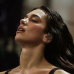 Toda vez que o co-presidente da Gala Met Dua matou um tapete vermelho 2023 Met Gala