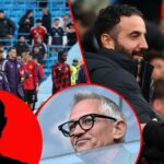 Os jogadores do Manchester United parecem desanimados após a derrota da equipe durante a partida da Premier League entre o Manchester City e o Manchester United no Etihad Stadium em 2025 em Manchester, Inglaterra.