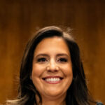 EXCLUSIVO: Elise Stefanik apresenta Bill que segira 'elites acordadas de acreditação', codificaria a ordem executiva de Trump