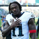 Eagles WR AJ Brown fornece ponto de vista franco da violação do grupo