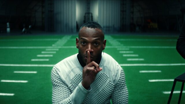 Marlon Wayans como Isaiah em 