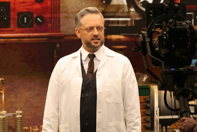 Emmys 2025 hospedeiro Nate Bargatze explode CBS como a “rede para pessoas brancas” no esboço inspirado em SNL pateta

