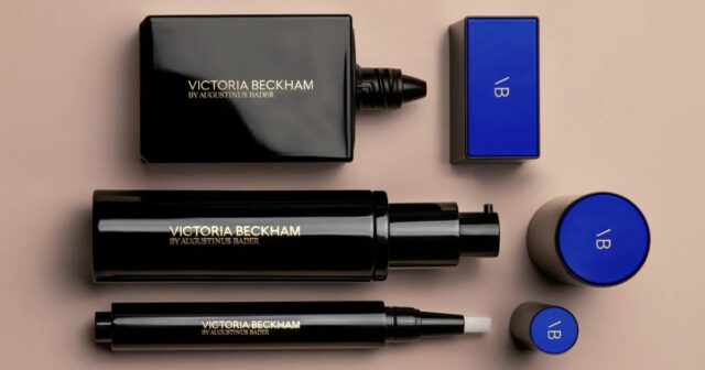 Esse declínio da estrutura desenvolvido por Victoria Beckham 'parece absolutamente nada' na pele 


