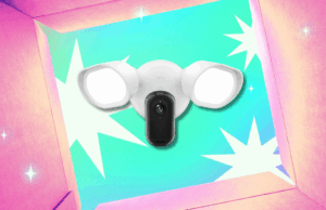 Esta câmera eletrônica de lâmpada de inundação Arlo 2k é de US $ 50 agora Esta câmera eletrônica de lâmpada de inundação Arlo 2k é de US $ 50 agora