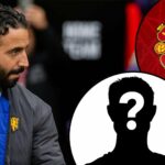 Ruben Amorim sai antes da partida da Premier League entre o Manchester United e Burnley em Old Trafford em 2025 em Manchester, Inglaterra.