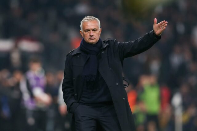 Jose Mourinho no abrigo para Fenerbahce