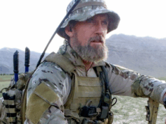 Ex-soldado SAS pede serviço nacional para todos os estudantes australianos Harry Moffitt