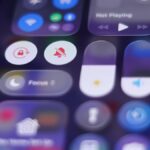 Exatamente como realocar a barra de pesquisa para o topo no iPhone 26