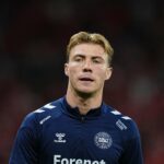 O jogador dinamarquês Rasmus Hojlund posa como um novo jogador do SSC Napoli em 1º de setembro de 2025
