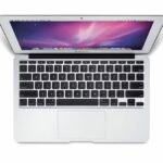 Fim de uma época como o último MacBook de 11 polegadas (mostrado) agora está oficialmente obsoleto