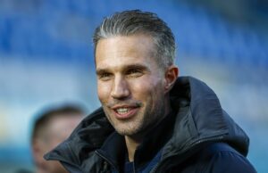 Flop do UTD masculino anterior supera Robin Van Persie com o documento da Holanda New-New Memphis Depay se torna o artilheiro da Holanda