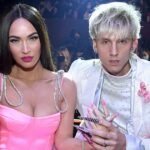 Gatling Gun Kelly e Megan Fox's Child Legend usa o macacão de guitarra