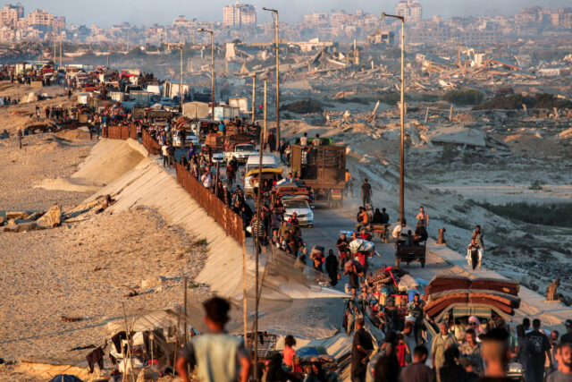 Gaza 'está queimando' ', afirma padre de proteção israelense 

