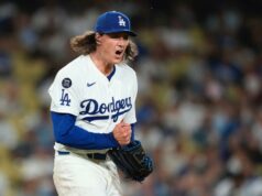 Giants vs. Previsão de Dodgers: chances da MLB, adereços de jogadores, escolhas no sábado O arremessador de Los Angeles Dodgers, Ryan Pepiot, joga um arremesso.