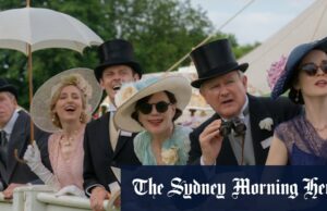 Gosta de se casar com um vestido de Downton Abbey? Com US $ 14.000 sobressalentes, você pode O vestido de noiva usado por Lady Mary Crawley (Michelle Dockery) na Série 3 pode ser seu por uma oferta ao norte de US $ 14.000