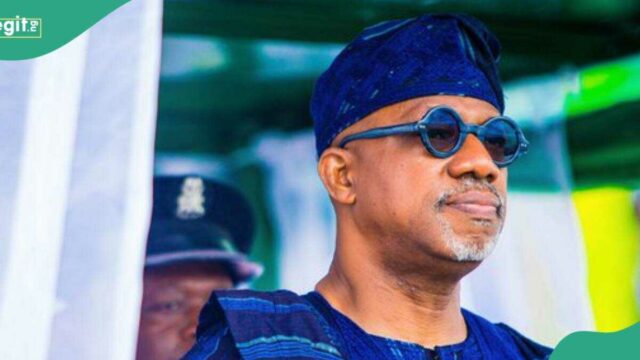 Governador nigeriano nomeia 1.200 assessores políticos, detalhes surgem

