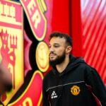Diego Leon, do Manchester United, controla a bola durante a partida da Premier League Summer Series.