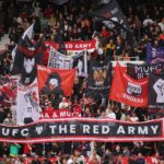 Bandeira de Stretford Enders em Old Trafford