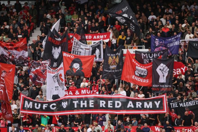 Bandeira de Stretford Enders em Old Trafford