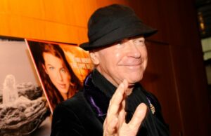 Henry Jaglom, cineasta indie radical e confidente de Orson Welles, falece aos 87 Henry Jaglom, cineasta indie radical e confidente de Orson Welles, falece aos 87