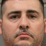 O Departamento de Polícia de Houston divulgou uma foto de reserva de Gonzalo Leon Jr., 42, que é acusado de assassinato em conexão com o tiroteio fatal de um garoto de 11 anos em 30 de agosto.