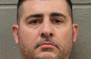 Hom O Departamento de Polícia de Houston divulgou uma foto de reserva de Gonzalo Leon Jr., 42, que é acusado de assassinato em conexão com o tiroteio fatal de um garoto de 11 anos em 30 de agosto.