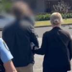 Homem, 18 anos, acusado de material de abuso infantil, ofensas de armas de fogo em Sydney