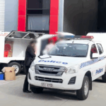 Cade Deane Fara foi presa no Aeroporto Internacional de Brisbane em 6 de junho de 2023, depois que a polícia de Queensland invadiu um armazém no subúrbio vizinho de Pinkenba.