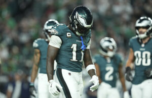 Host Diminua o tackle vibrante Eagles ‘AJ Brown Host Diminua o tackle vibrante Eagles 'AJ Brown