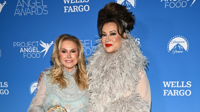 'Inútil' e 'rhobh' estrelam Kathy Hilton e Jennifer Tilly Aid Elevam US $ 950.000 para Job Angel Food 

