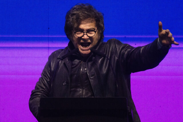 Javier Milei emite uma mensagem desafiadora após a perda de Javier Milei emite uma mensagem desafiadora após a perda de eleições políticas da Argentina