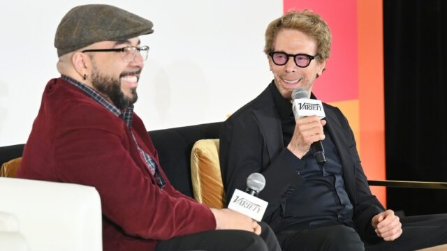 Jerry Bruckheimer significa um filme adicional de 'F1', 'Arma líder' 3 e novo filme 'Piratas do Caribe' 

