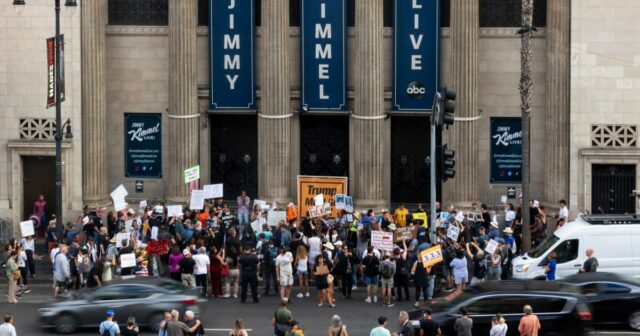 Jimmy Kimmel comemorou a personalidade pateta de Hollywood Blvd. Os moradores têm medo da vida sem ele 

