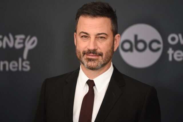 Jimmy Kimmel esmaga seu documento de pontuações noturnas no programa de retorno 

