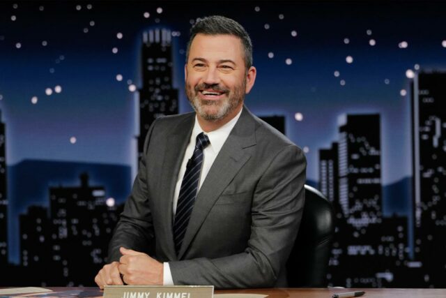 Jimmy Kimmel está de volta: a Disney anuncia 'Live' retornará à ABC após a suspensão chocante


