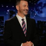 Jimmy Kimmel subiu para a celebração em seu retorno noturno, aconselhando os Estados Unidos por que precisamos falar contra a tirania