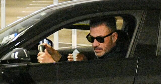 Jimmy Kimmel é visto em 18 de setembro de 2025 em Los Angeles, Califórnia. 
