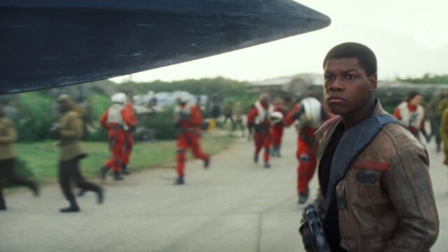 John Boyega certamente teria trazido de volta Han Solo e Luke Skywalker na trilogia de acompanhamento de 'Celebrity Wars' se ele fosse um fabricante: eu 'desejo fornecer a esses métodos de personalidades muito mais' 

