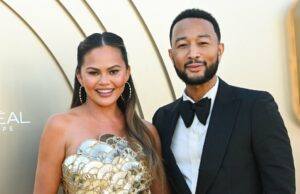 John Tale compartilha o segredo de seu relacionamento conjugal de 12 anos com Chrissy Teigen Chrissy Teigen e John Legend priorizam seu relacionamento mantendo as coisas quentes