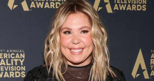 GetTyImages-2177900913kailyn-amwry-bled-through-threathing dinging-heavy-period swruggles.jpg
