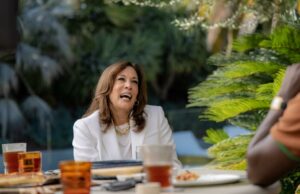 Kamala Harris expõe como a noite da pizza se tornou seu lançamento do projeto governamental em ‘Visitante de residência’ Kamala Harris expõe como a noite da pizza se tornou seu lançamento do projeto governamental em 'Visitante de residência'