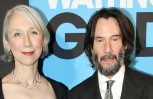 Keanu Reeves, Alexandra dão as mãos depois de assistir a rumores de relacionamento conjugal GetTyimages-2218517243 Quem é Alexandra Grant o que saber sobre Keanu Reeves Girlfriend.jpg