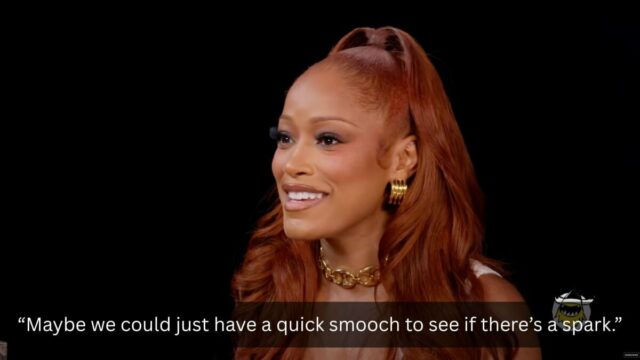 Keke Palmer Kisses Host Sean Evans em toda a aparência quente 

