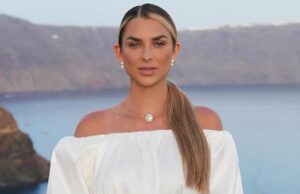 Kelsey Owens, de Siesta Trick, soluça enquanto revelou que ela experimentou uma perda do bebê ainda não nascido Julia Louis-Dreyfus lembra a perda de gravidez 'devastadora' quando tinha 28 anos